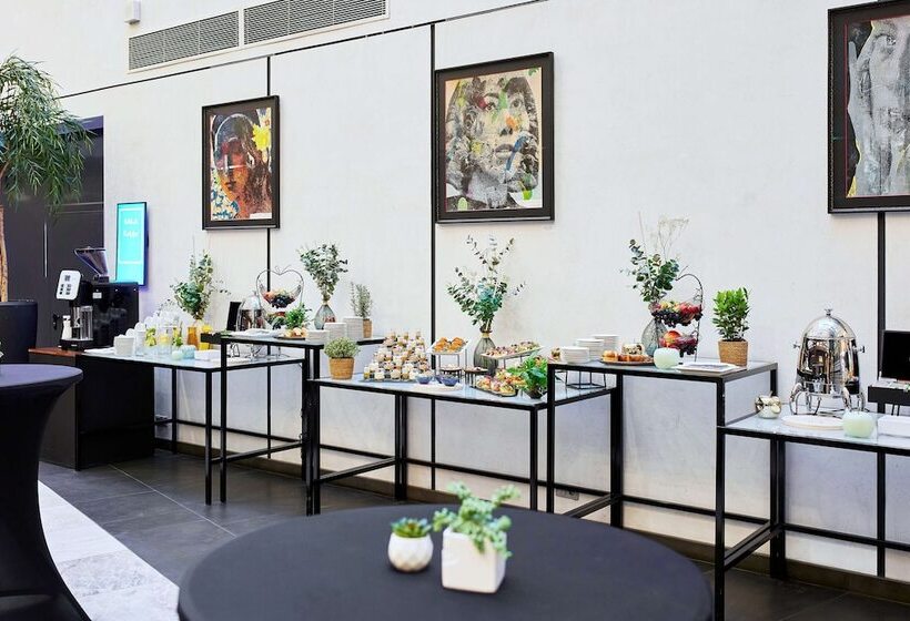 בית מלון כפרי Hilton Gdansk