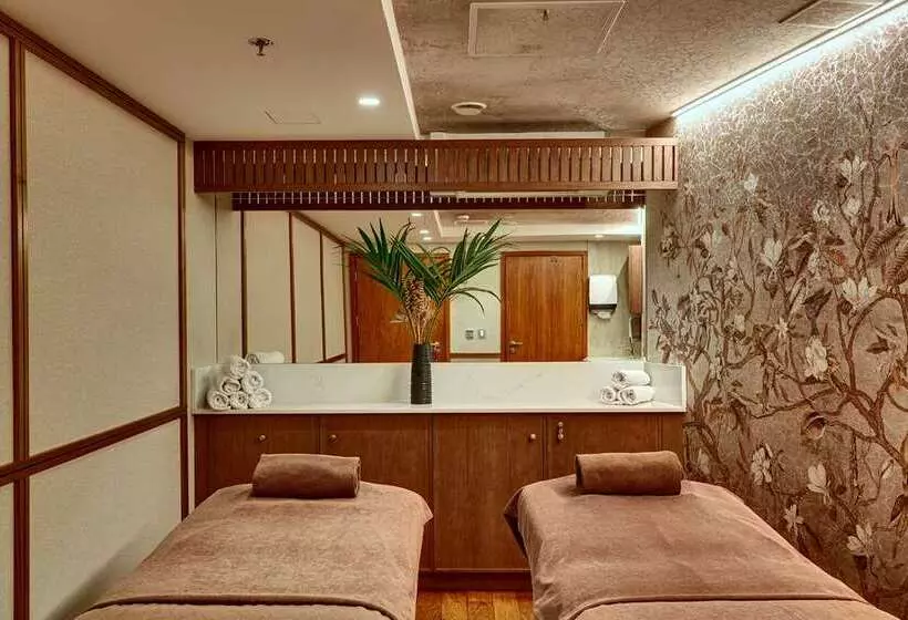 ホテル Hilton Gdansk