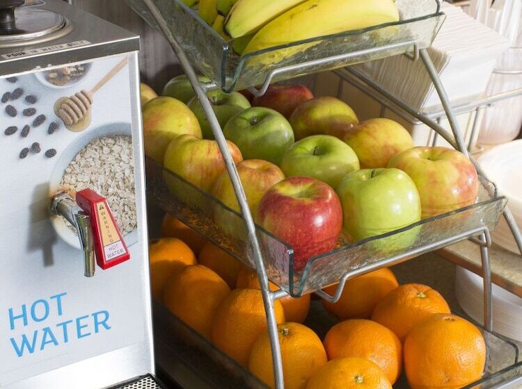 Holiday Inn Express Hotel And Suites Dfw Grapevine, An Ihg