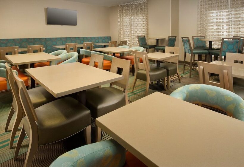 Holiday Inn Express Hotel And Suites Dfw Grapevine, An Ihg