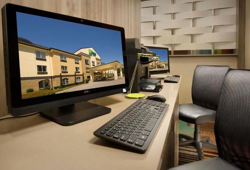 Holiday Inn Express Hotel And Suites Dfw Grapevine, An Ihg