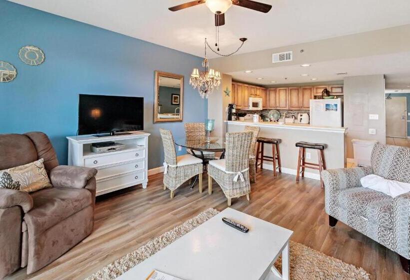 هتل Sterling Shores 215