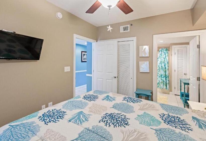 هتل Sterling Shores 215