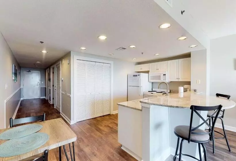 فندق Sterling Shores