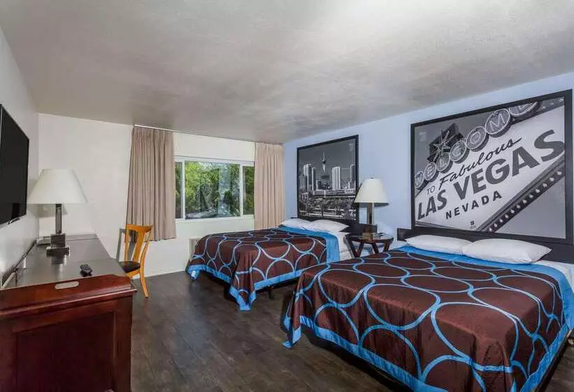 בית מלון כפרי Super 8 By Wyndham Las Vegas North Strip/fremont St. Area