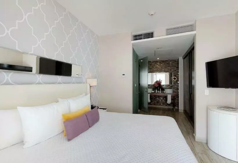 The Fives Beach Hotel & Residences - All Inclusive