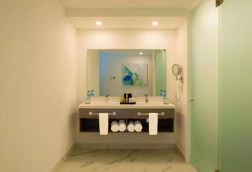 The Fives Beach Hotel & Residences - All Inclusive