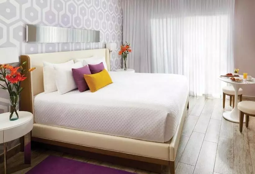 The Fives Beach Hotel & Residences - All Inclusive