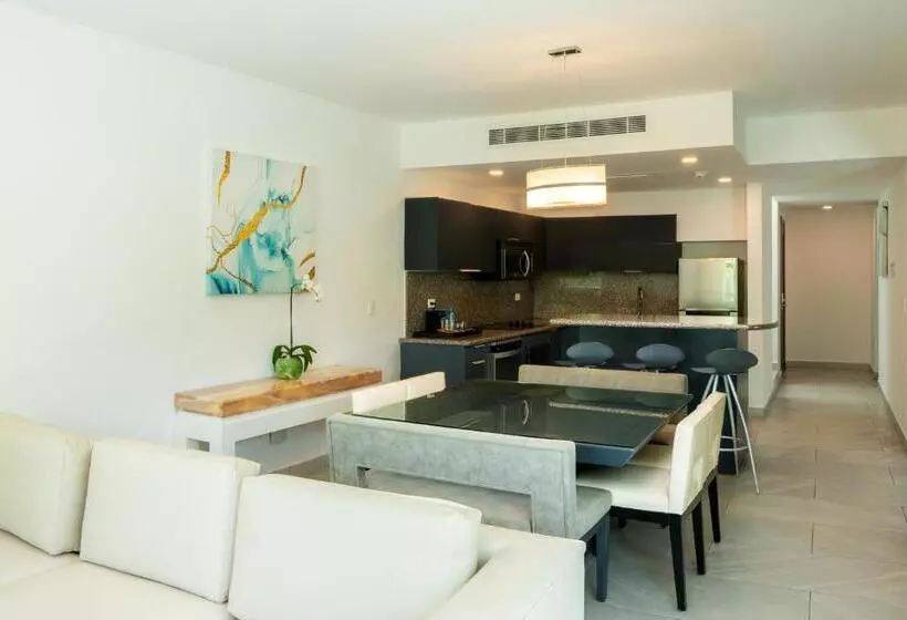 The Fives Beach Hotel & Residences - All Inclusive