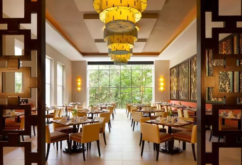 The Fives Beach Hotel & Residences - All Inclusive