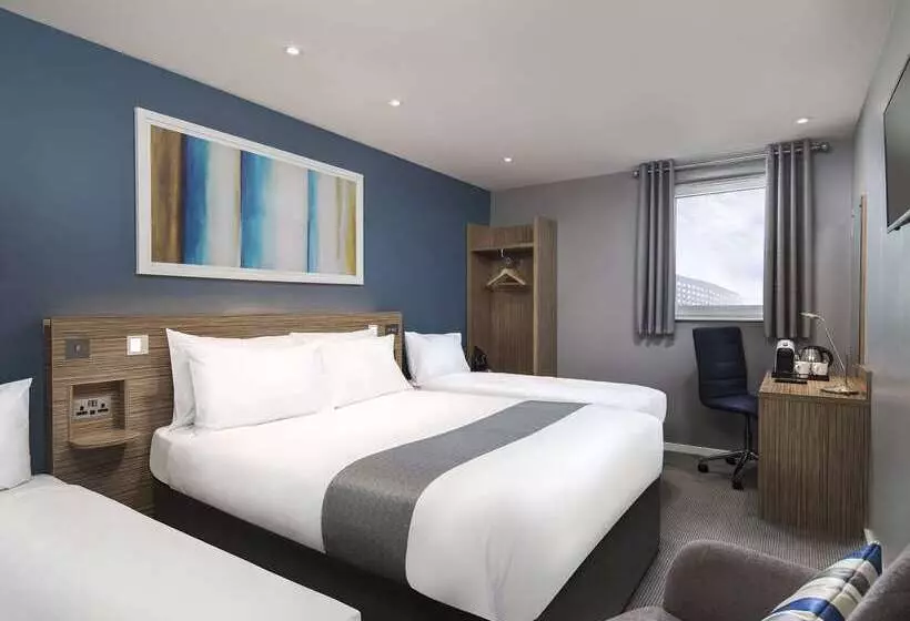 ホテル Travelodge Birmingham Central Bull Ring