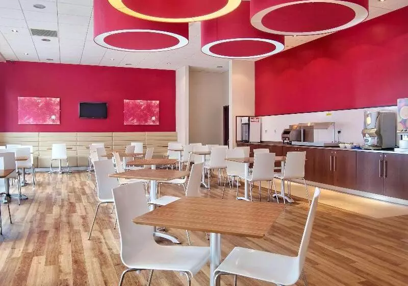 ホテル Travelodge Birmingham Central Bull Ring