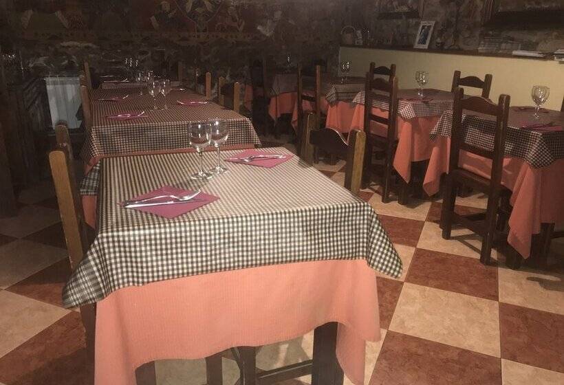 Мотель Hostal Ruso Sc