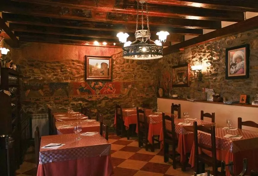 汽车旅馆  Hostal Ruso Sc