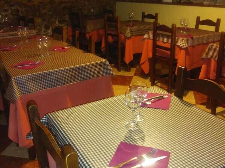 Мотель Hostal Ruso Sc