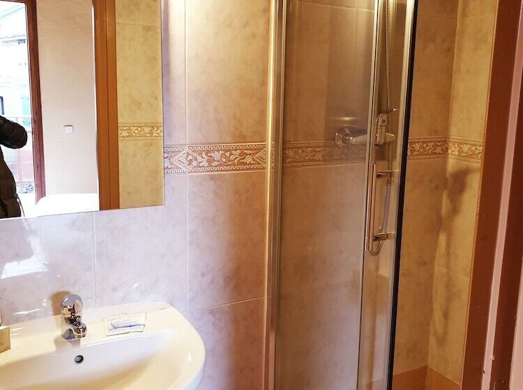 Мотель Hostal Ruso Sc