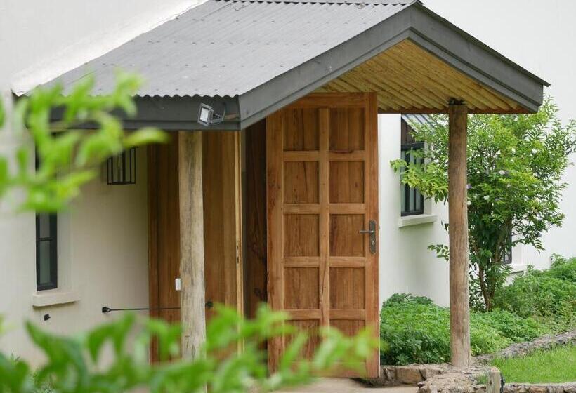 فندق Arusha Villa Karamu Coffee Estate
