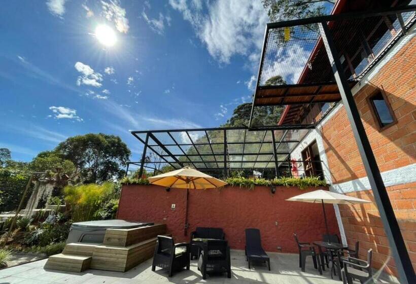 هتل Gulupa Ecolodge