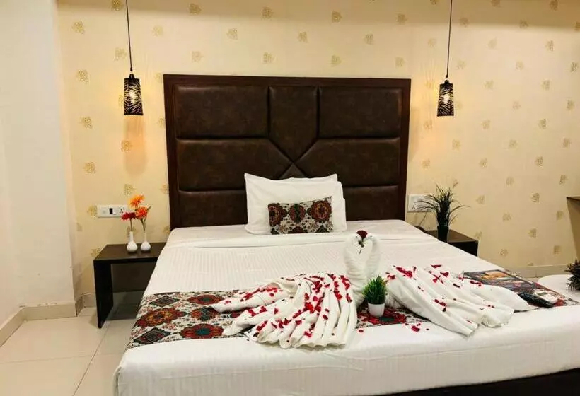 ホテル Oak By Signature Airport Zone Hyderabad