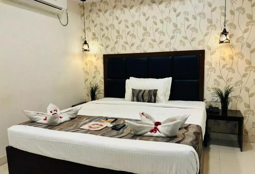 ホテル Oak By Signature Airport Zone Hyderabad