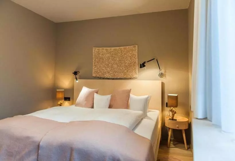 پانسیون Arlsuites