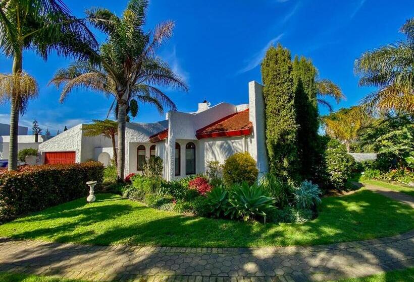 פנסיון Bollinger Guest House