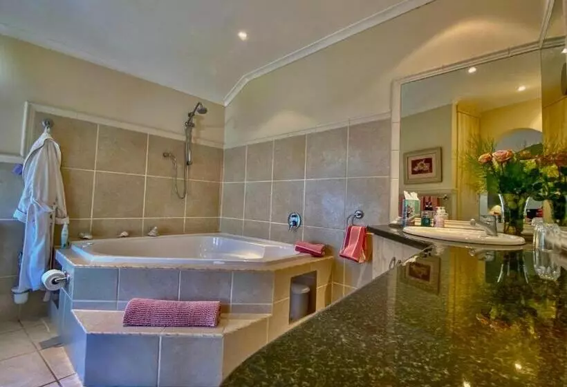 پانسیون Bollinger Guest House