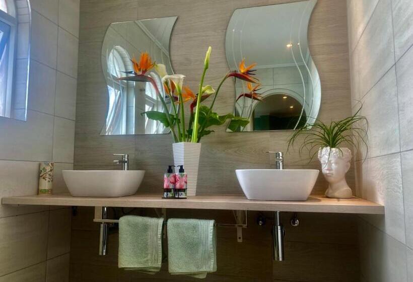 פנסיון Bollinger Guest House