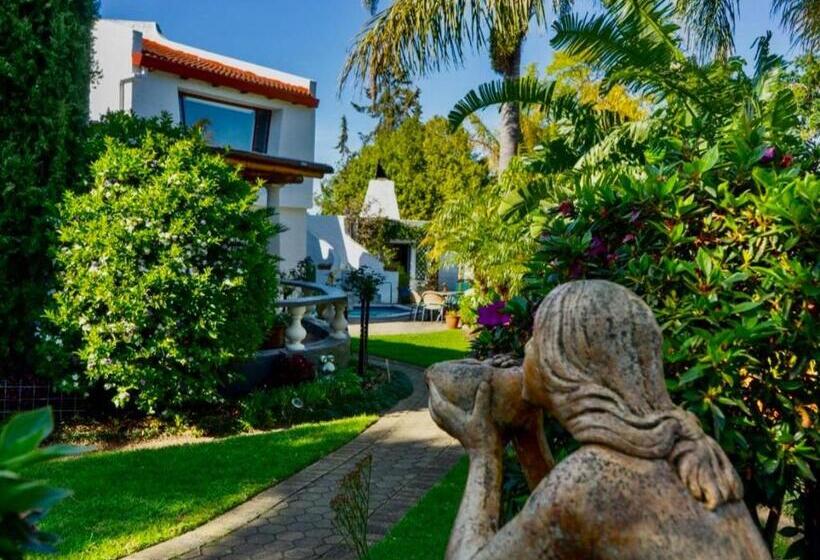 פנסיון Bollinger Guest House