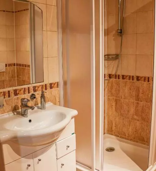 Majatalo Penzion Kotvas