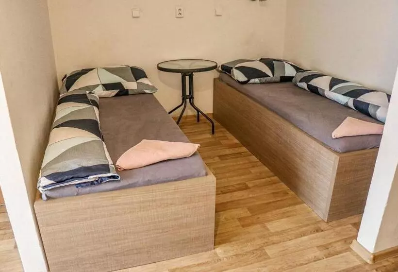 Majatalo Penzion Kotvas