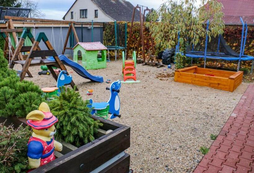 Panzió Penzion Kotvas