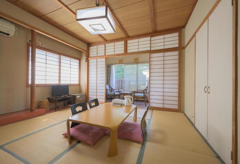 ريوكان Shibu Onsen Kadoya