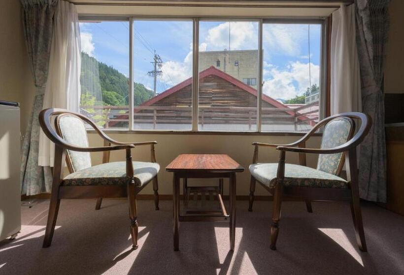 ريوكان Shibu Onsen Kadoya