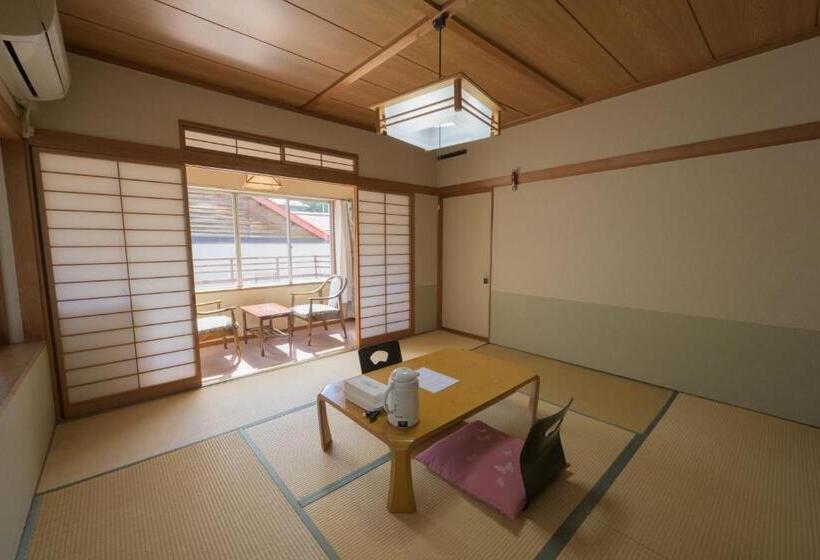 ريوكان Shibu Onsen Kadoya