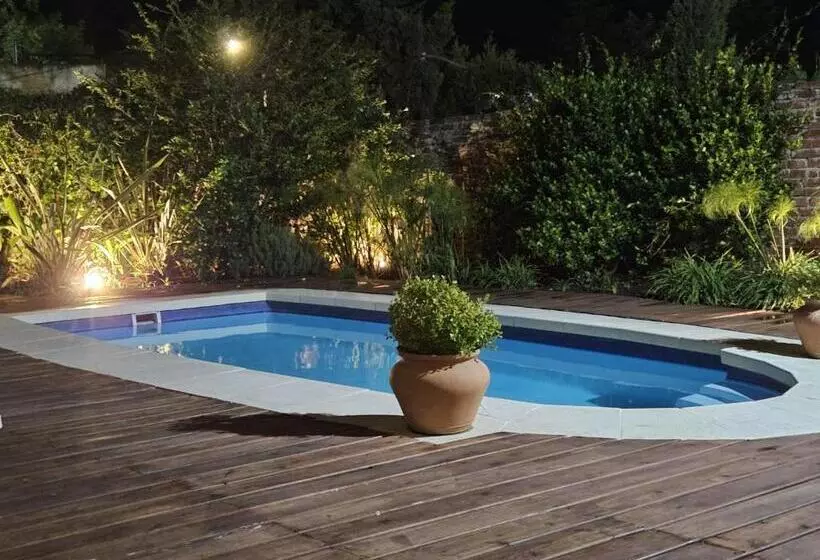 ベッドアンドブレックファースト Las Calas