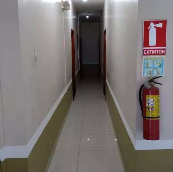 ホテル Hostal Nuevo Amanecer