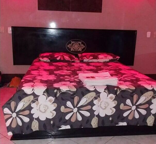 فندق Hostal Nuevo Amanecer