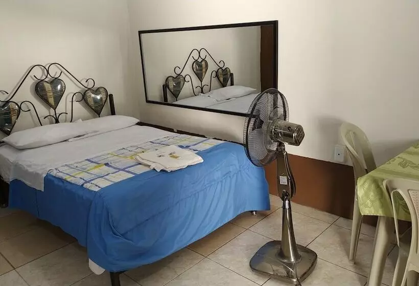 ホテル Hostal Nuevo Amanecer