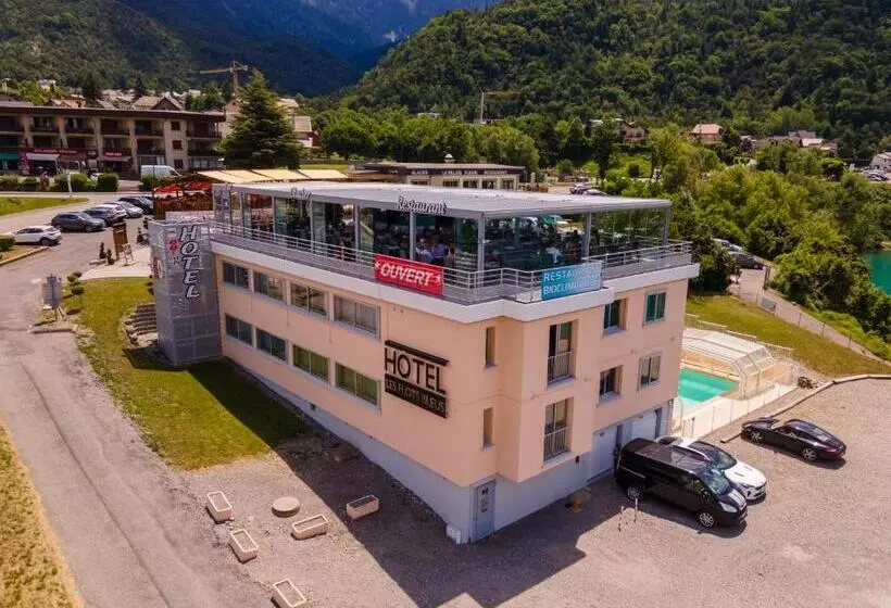 ホテル Hôtel Les Flots Bleus