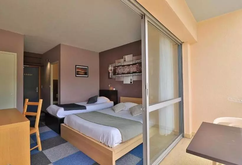 ホテル Hôtel Les Flots Bleus