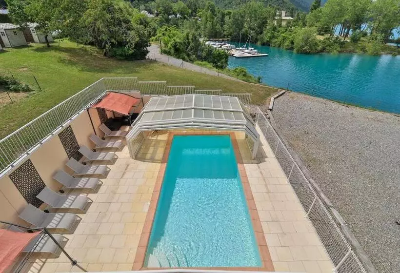 ホテル Hôtel Les Flots Bleus