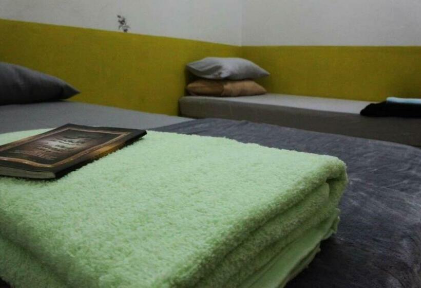 Hotel Oyo 90307 Kb Guest House, Jln Pcb