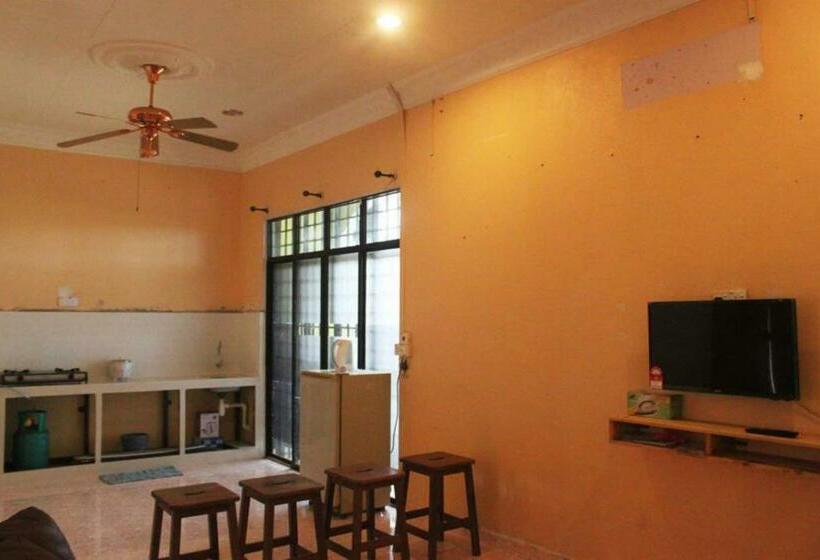 Hotel Oyo 90307 Kb Guest House, Jln Pcb