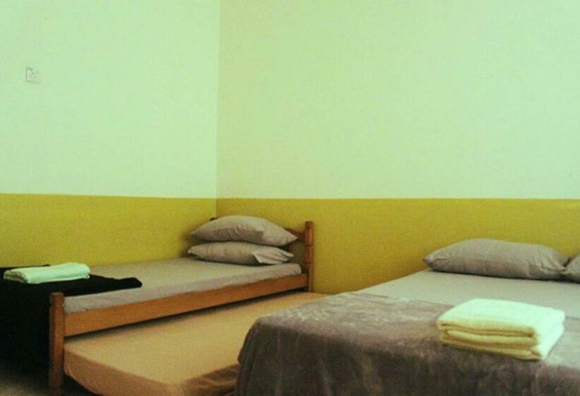 Hotel Oyo 90307 Kb Guest House, Jln Pcb