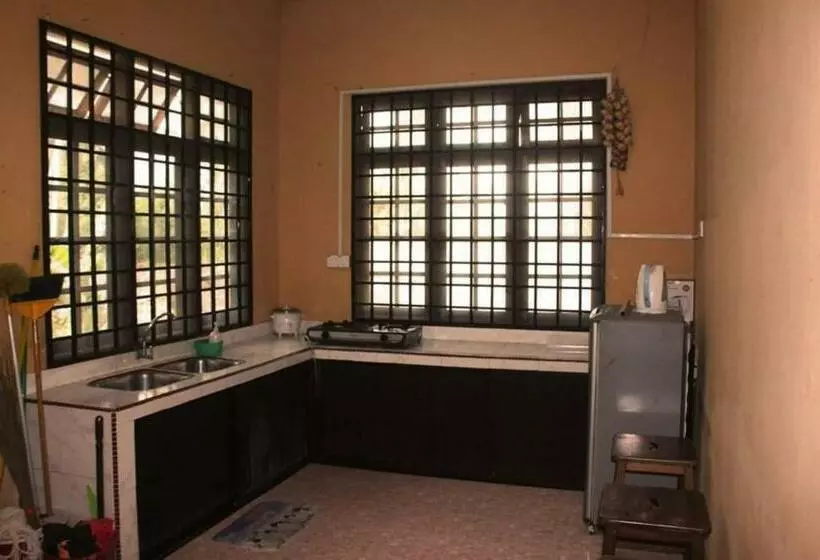 ホテル Oyo 90307 Kb Guest House, Jln Pcb