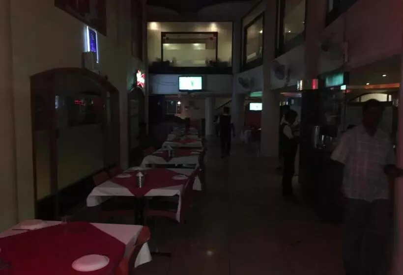 ホテル Pooja International
