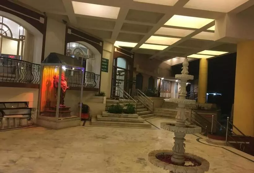 ホテル Pooja International
