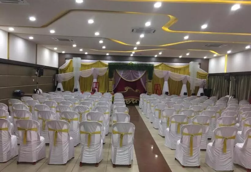 ホテル Pooja International