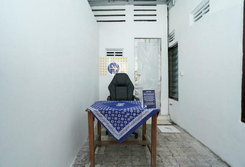 酒店 Spot On 2479 Berkah Residence Syariah